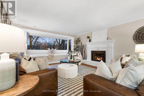 536 Riverside Drive, Ajax, ON - Indoor Photo Showing Living Room With Fireplace