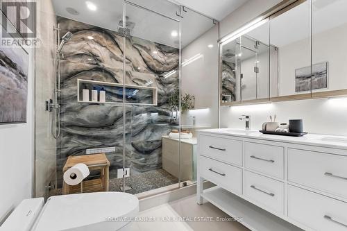 536 Riverside Drive, Ajax, ON - Indoor Photo Showing Bathroom