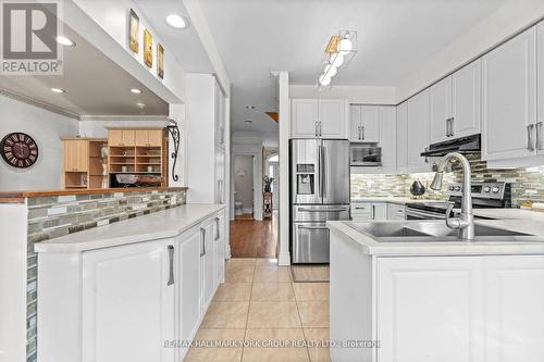 1546 Meldron Drive, Pickering, ON - Indoor Photo Showing Kitchen With Double Sink With Upgraded Kitchen