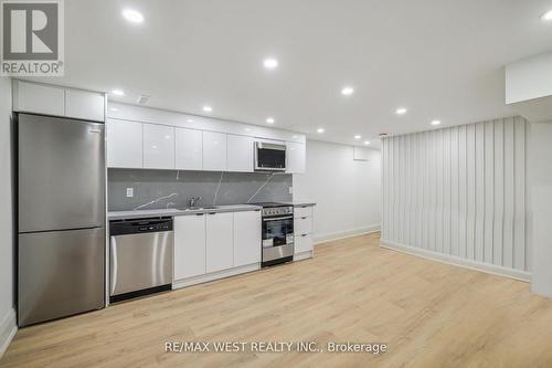 Lower - 202 Perth Avenue, Toronto, ON - Indoor Photo Showing Kitchen