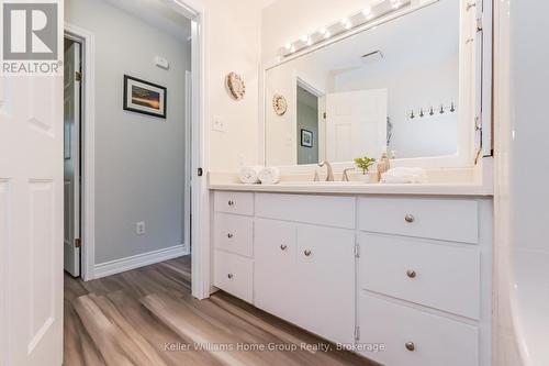 840 St George Street E, Centre Wellington (Fergus), ON - Indoor Photo Showing Bathroom