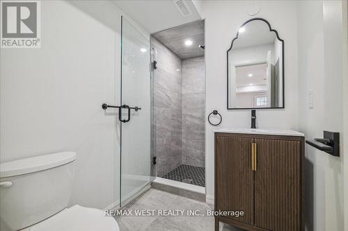 Main - 202 Perth Avenue, Toronto, ON - Indoor Photo Showing Bathroom