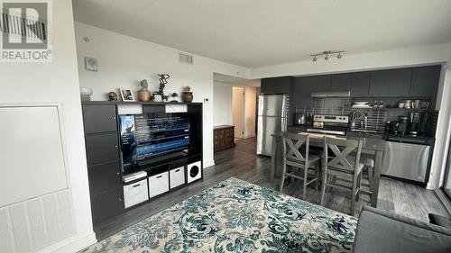 A403 - 1117 Cooke Boulevard, Burlington, ON - Indoor Photo Showing Kitchen With Stainless Steel Kitchen