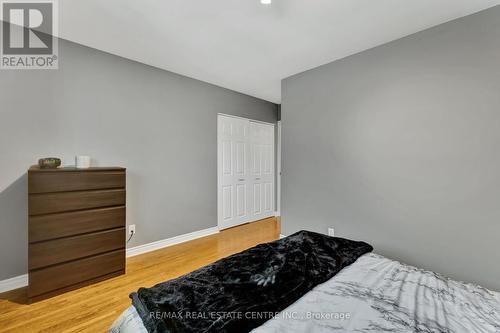 93 Crosby Drive, Kitchener, ON - Indoor Photo Showing Bedroom