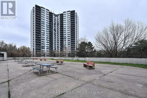 1901 - 10 Martha Eaton Way, Toronto, ON - Outdoor