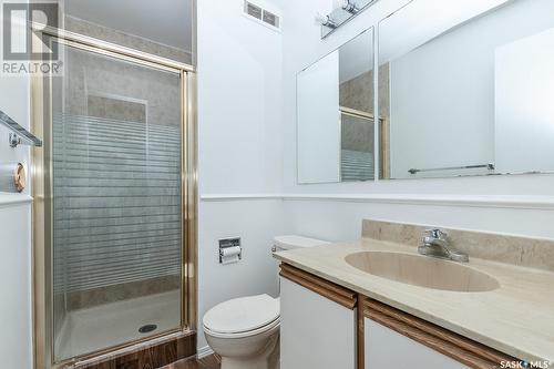 1018 Whitewood Crescent, Saskatoon, SK - Indoor Photo Showing Bathroom