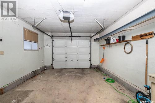 1018 Whitewood Crescent, Saskatoon, SK - Indoor Photo Showing Garage