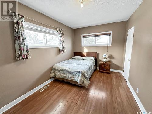 511 3Rd Avenue Ne, Swift Current, SK - Indoor Photo Showing Bedroom