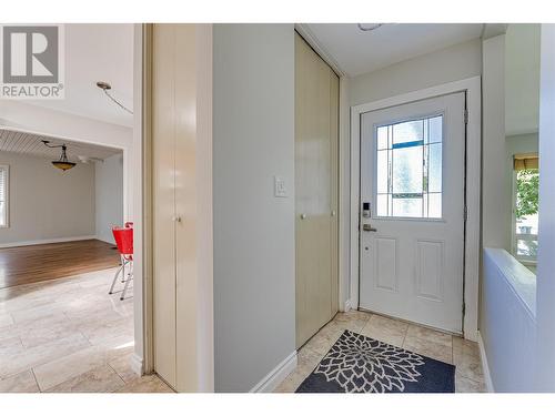 Main Floor, Foyer - 2303 19 Street, Vernon, BC - Indoor Photo Showing Other Room