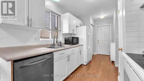 38 Mcmanus Place, London, ON - Indoor Photo Showing Kitchen With Double Sink