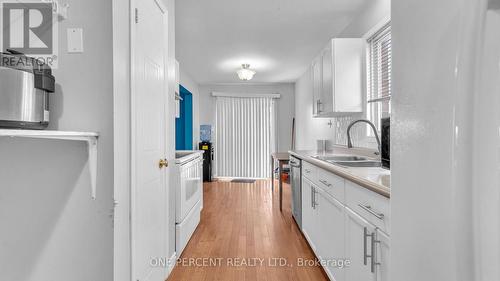 38 Mcmanus Place, London, ON - Indoor Photo Showing Kitchen With Double Sink