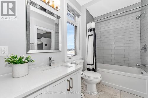 1595 Rangeland Avenue, Ottawa, ON - Indoor Photo Showing Bathroom