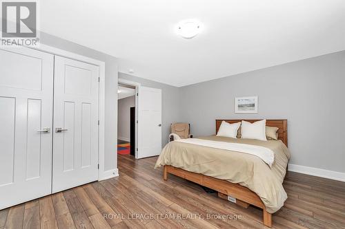 1595 Rangeland Avenue, Ottawa, ON - Indoor Photo Showing Bedroom