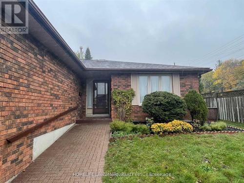 Upper - 2 Gibbon Drive, Barrie, ON - Outdoor