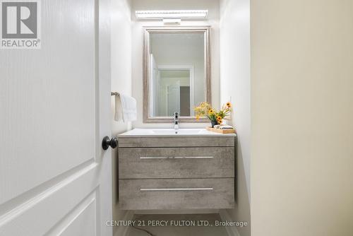 345 Nairn Circle, Milton, ON - Indoor Photo Showing Bathroom