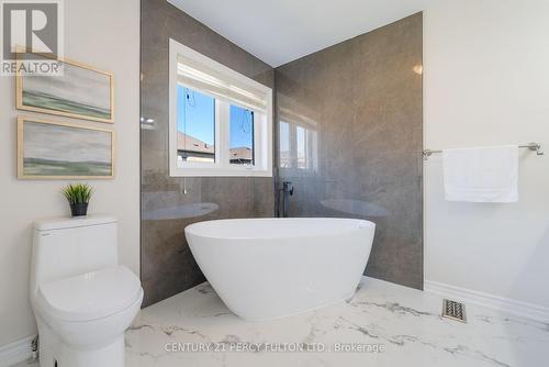 345 Nairn Circle, Milton, ON - Indoor Photo Showing Bathroom