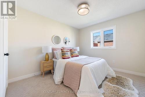 345 Nairn Circle, Milton, ON - Indoor Photo Showing Bedroom