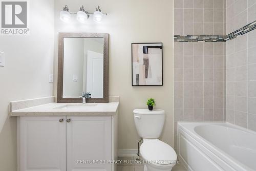 345 Nairn Circle, Milton, ON - Indoor Photo Showing Bathroom