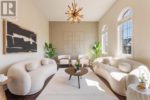 345 Nairn Circle, Milton, ON - Indoor Photo Showing Living Room