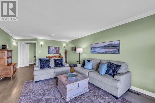 23 - 515 North Service Road, Hamilton, ON - Indoor Photo Showing Living Room