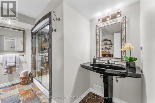 23 - 515 North Service Road, Hamilton, ON - Indoor Photo Showing Bathroom