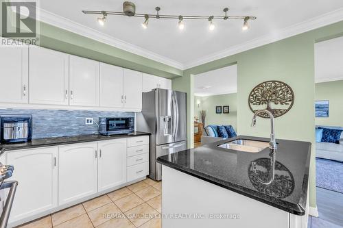 23 - 515 North Service Road, Hamilton, ON - Indoor Photo Showing Kitchen