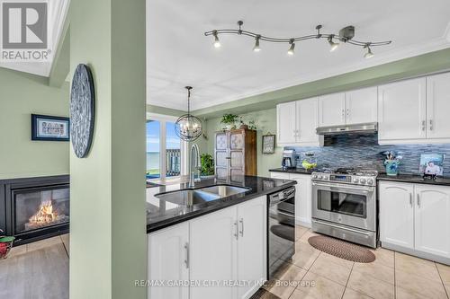 23 - 515 North Service Road, Hamilton, ON - Indoor Photo Showing Kitchen With Stainless Steel Kitchen With Double Sink With Upgraded Kitchen