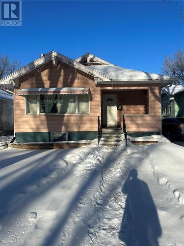 3520 Dewdney Avenue, Regina, SK - Outdoor