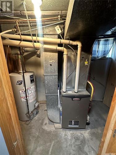 3520 Dewdney Avenue, Regina, SK - Indoor Photo Showing Basement