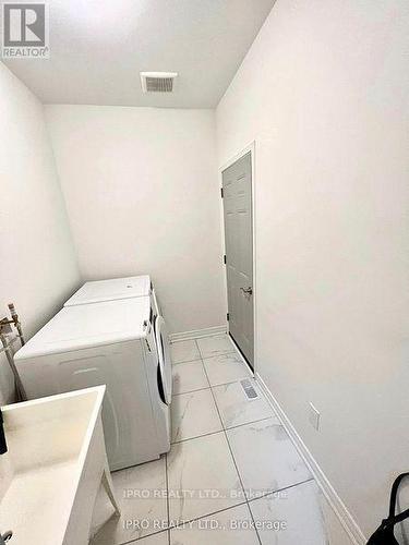 60 - 166 Deerpath Drive, Guelph, ON - Indoor Photo Showing Laundry Room