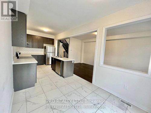 60 - 166 Deerpath Drive, Guelph, ON - Indoor Photo Showing Kitchen