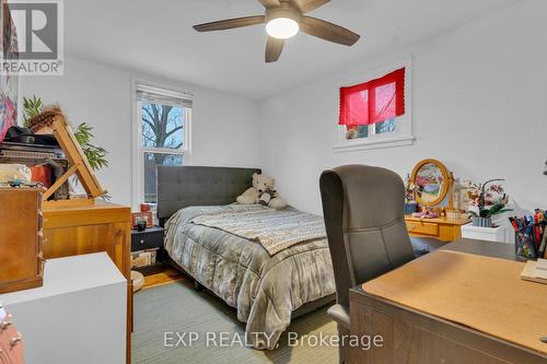 152 Terrace Hill Street, Brantford, ON - Indoor Photo Showing Bedroom