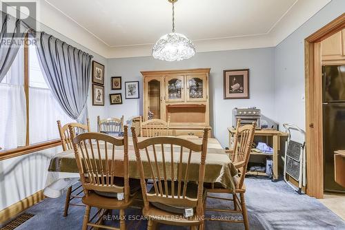 8 Bromley Road, Hamilton, ON - Indoor Photo Showing Dining Room