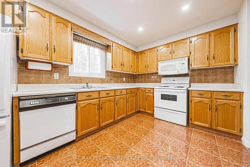 17 - 105 Wilson Street, Hamilton, ON - Indoor Photo Showing Kitchen