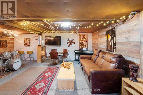 548 Short Street, Petrolia, ON - Indoor Photo Showing Basement