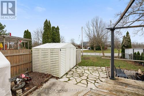 548 Short Street, Petrolia, ON - Outdoor