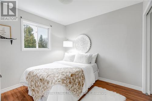 42 Oregon Road, London, ON - Indoor Photo Showing Bedroom