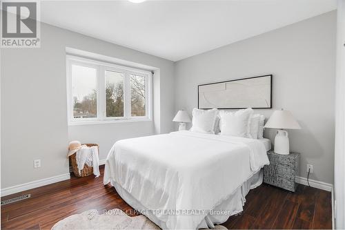 42 Oregon Road, London, ON - Indoor Photo Showing Bedroom