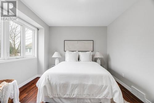 42 Oregon Road, London, ON - Indoor Photo Showing Bedroom