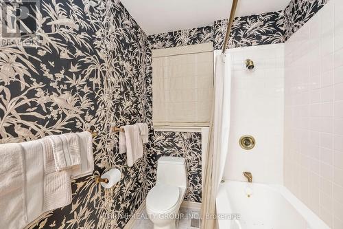 720 Hillcrest Drive, London, ON - Indoor Photo Showing Bathroom