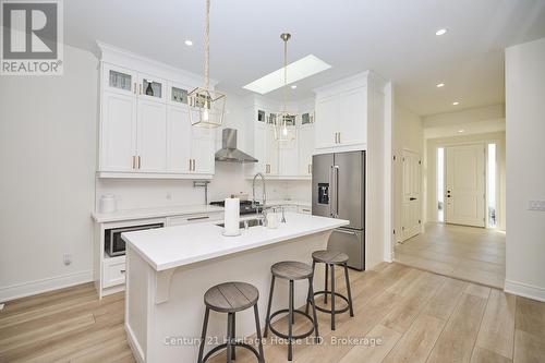 3532 Canfield Crescent, Fort Erie (327 - Black Creek), ON - Indoor Photo Showing Kitchen With Upgraded Kitchen