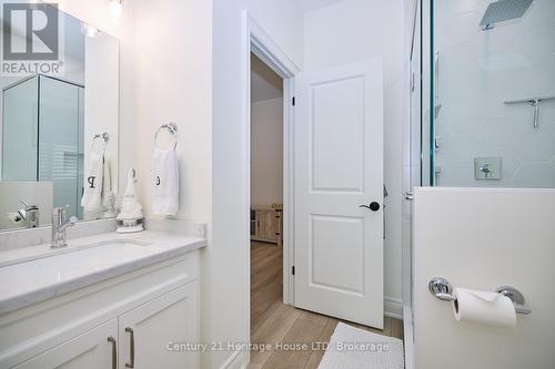 3532 Canfield Crescent, Fort Erie (327 - Black Creek), ON - Indoor Photo Showing Bathroom