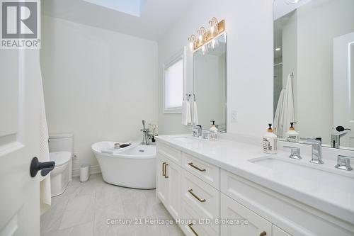 3532 Canfield Crescent, Fort Erie (327 - Black Creek), ON - Indoor Photo Showing Bathroom