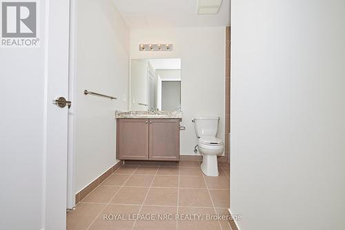 545 - 16 Concord Place, Grimsby (540 - Grimsby Beach), ON - Indoor Photo Showing Bathroom