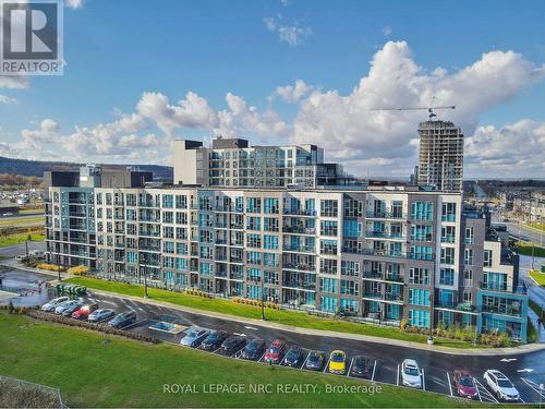 545 - 16 Concord Place, Grimsby (540 - Grimsby Beach), ON - Outdoor With View