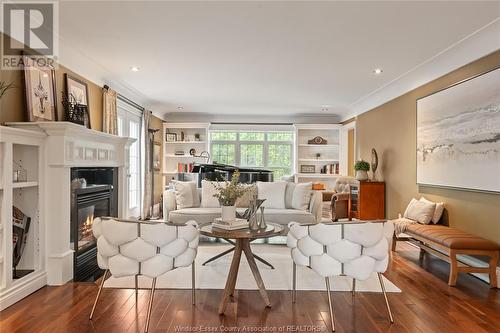 136 Main Street West, Kingsville, ON - Indoor Photo Showing Living Room With Fireplace