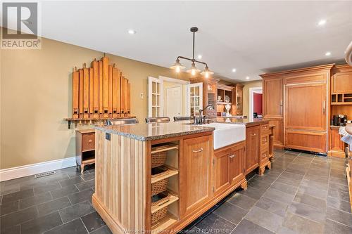 136 Main Street West, Kingsville, ON - Indoor Photo Showing Kitchen