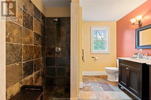 136 Main Street West, Kingsville, ON - Indoor Photo Showing Bathroom