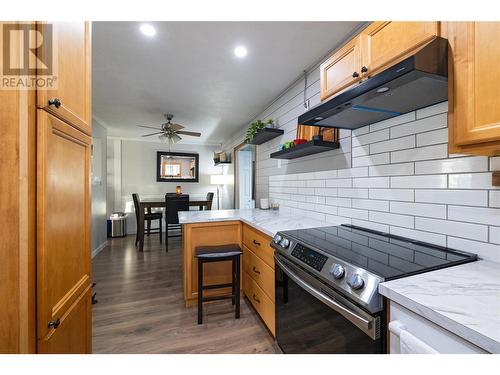 800 Valhalla Drive Unit# 64, Kamloops, BC - Indoor Photo Showing Kitchen