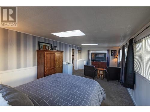 800 Valhalla Drive Unit# 64, Kamloops, BC - Indoor Photo Showing Bedroom